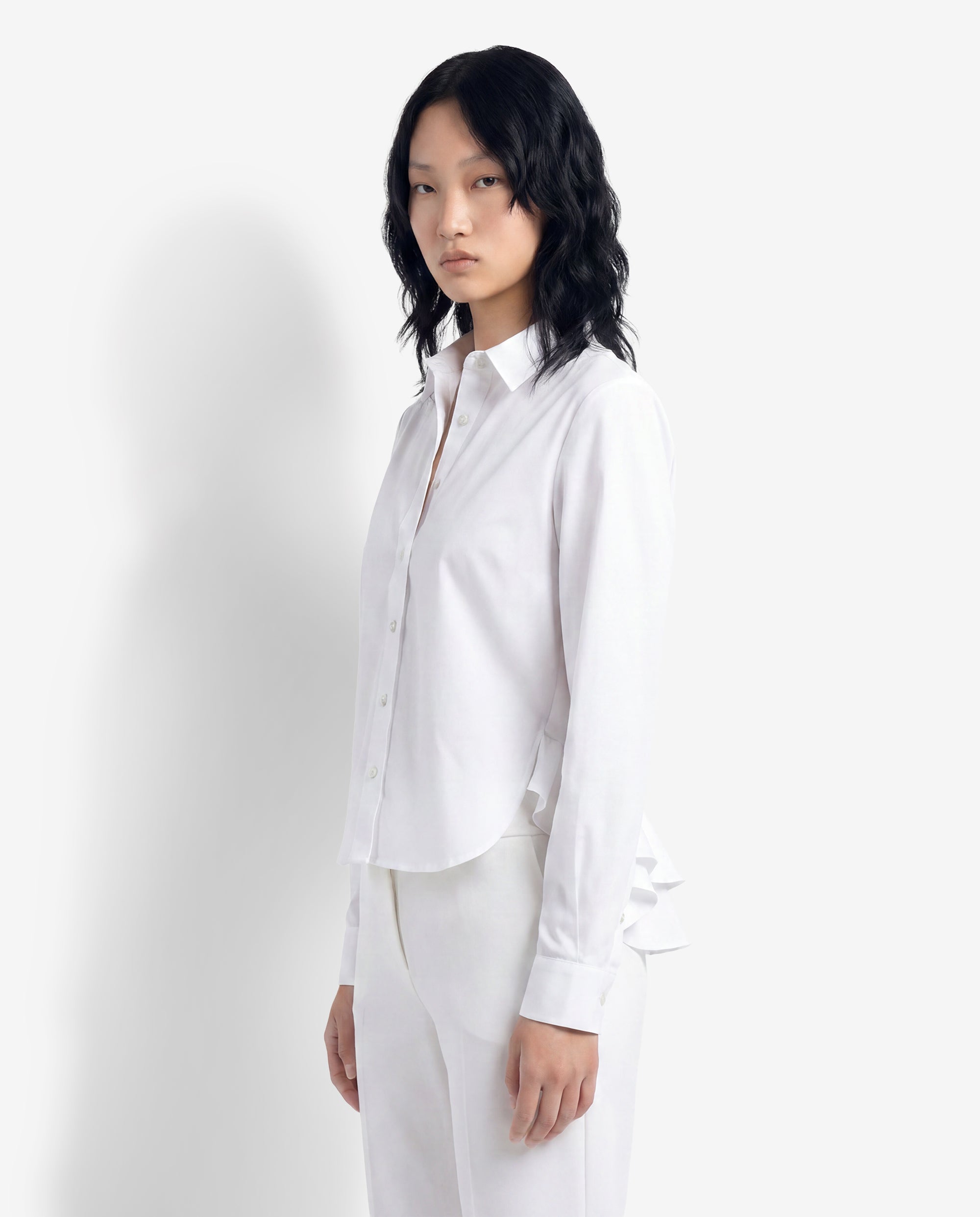 Camicia bianca con volant