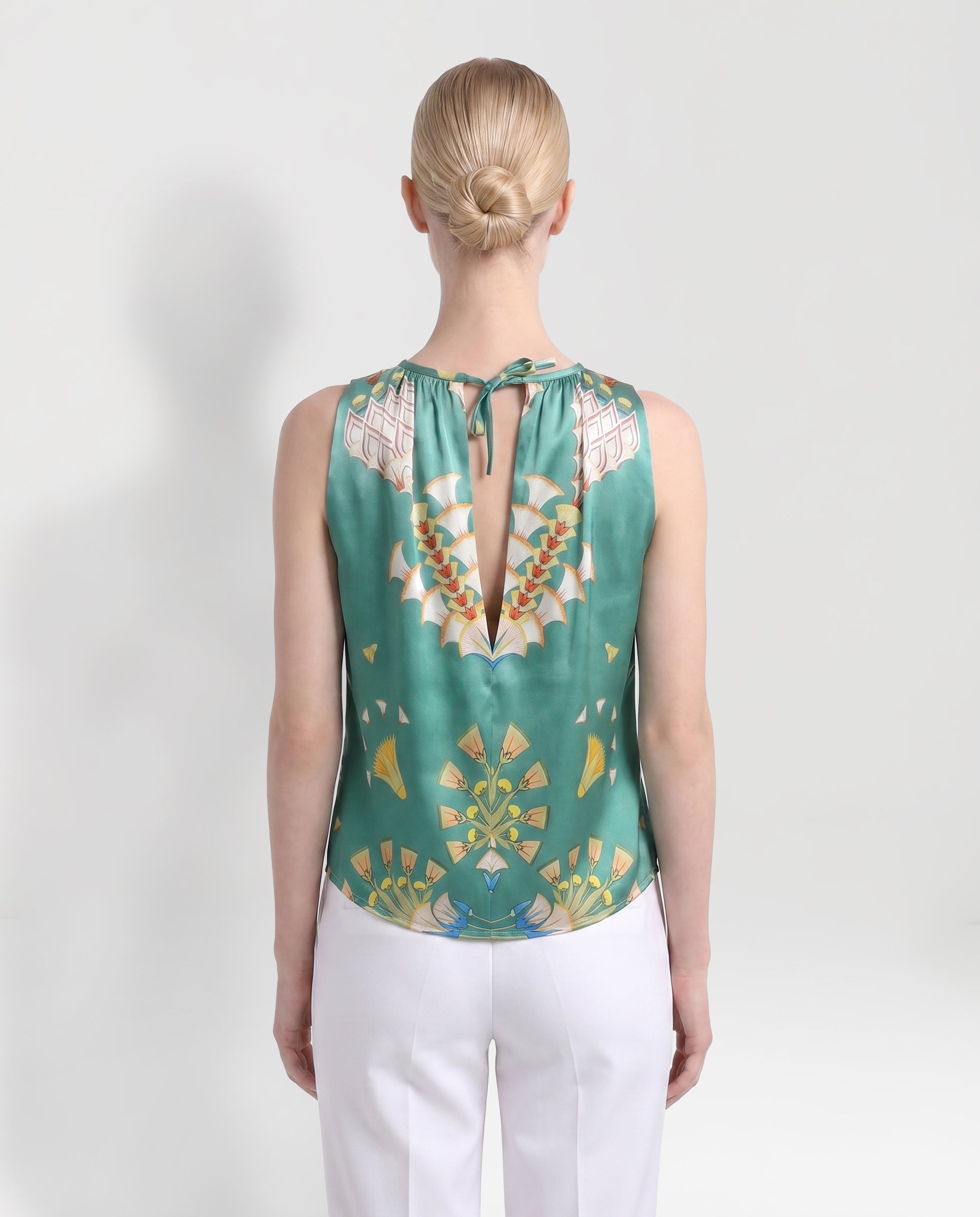 Top in seta verde