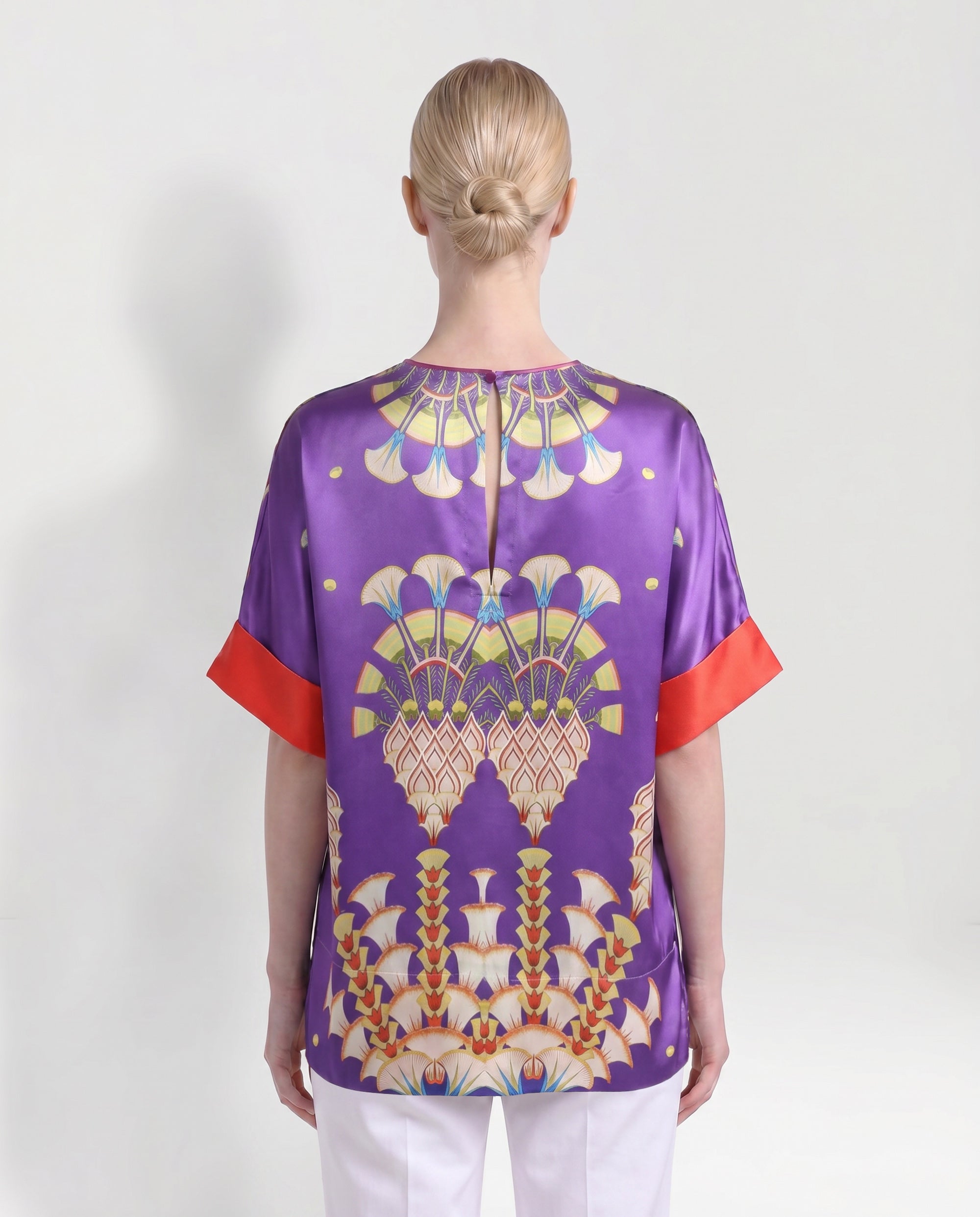 T-shirt in seta viola