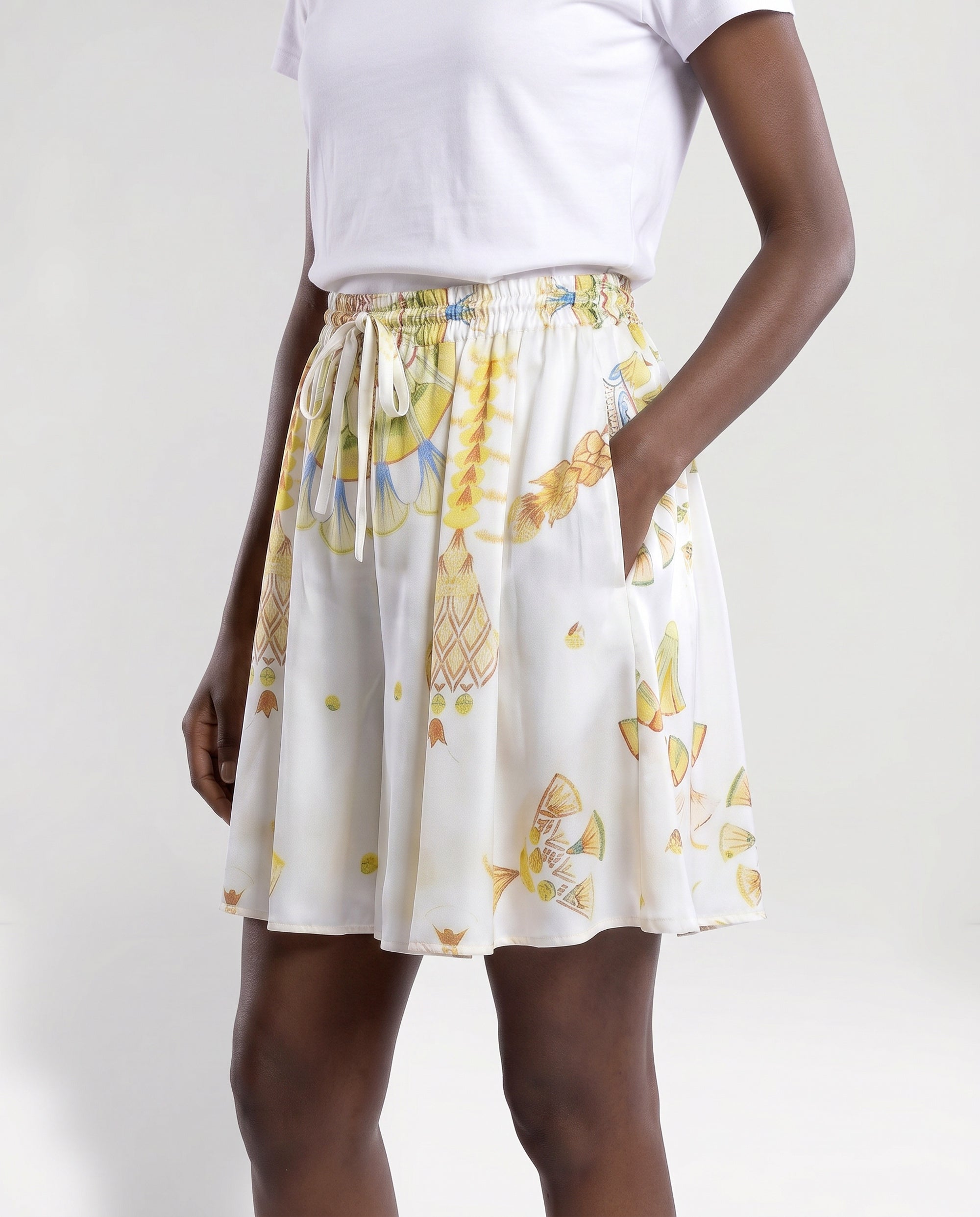 Short ampio in seta bianca